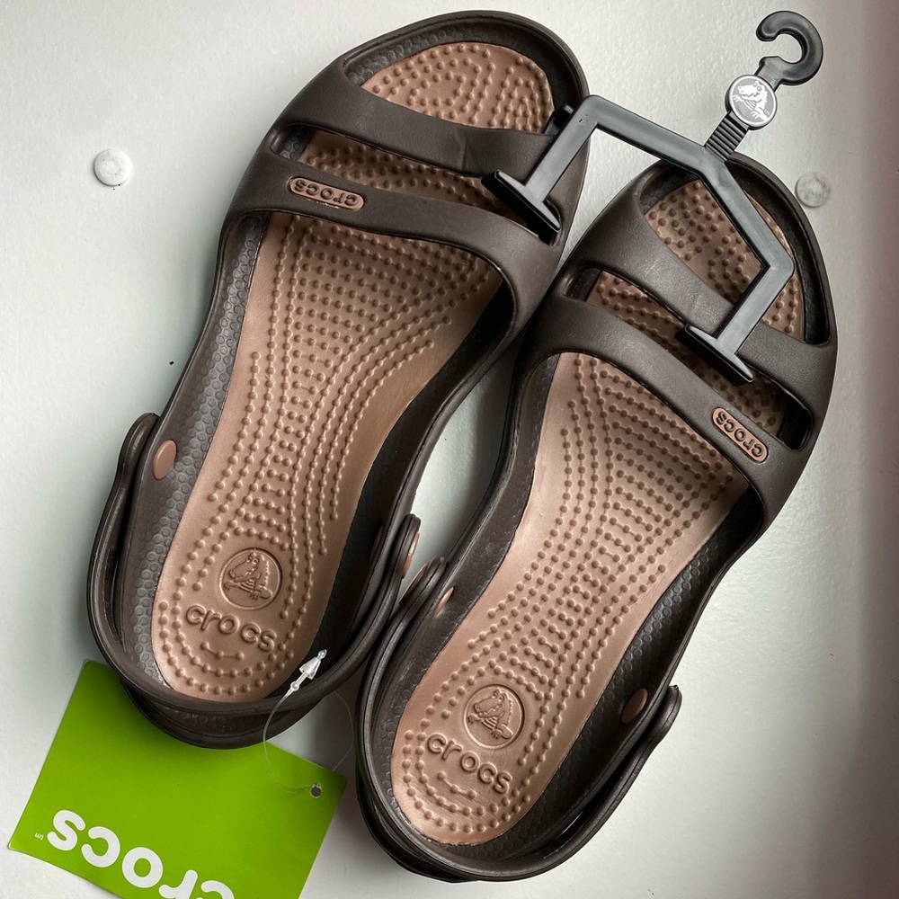 NEW Crocs Cleo II